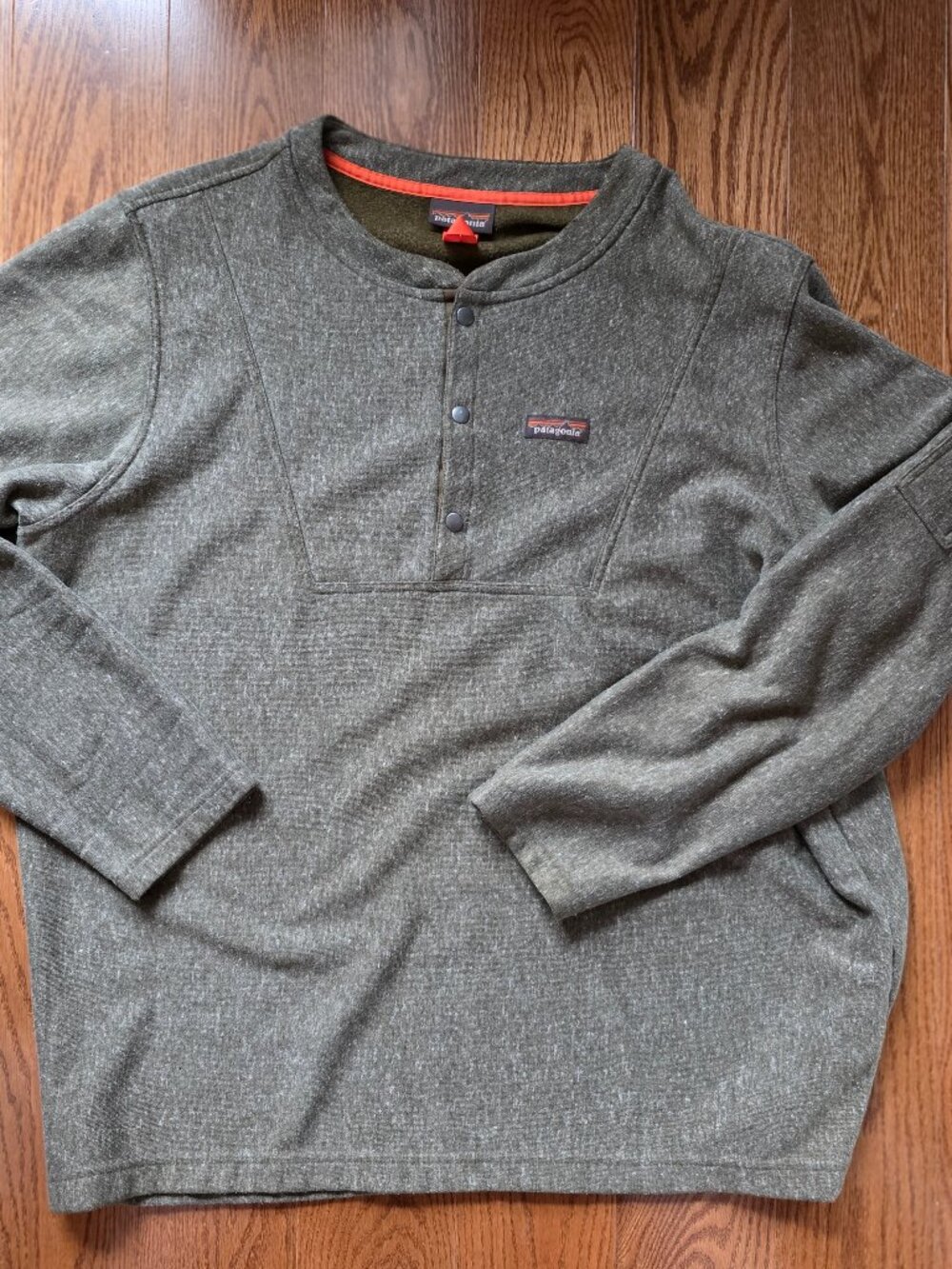 XXL Patagonia moss green long-sleeve half-button work sweatshirt